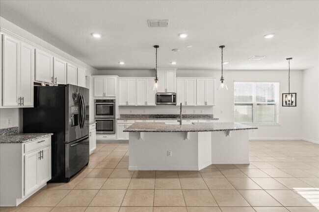 Building Photo - 3925 Green Sabal Dr