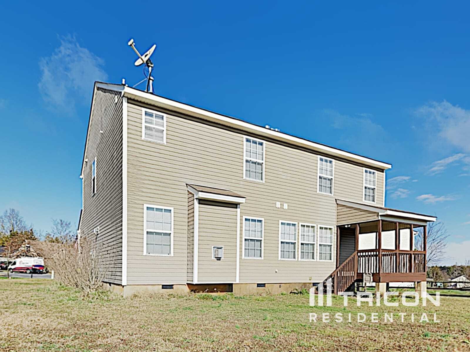 Building Photo - 734 Carly Court