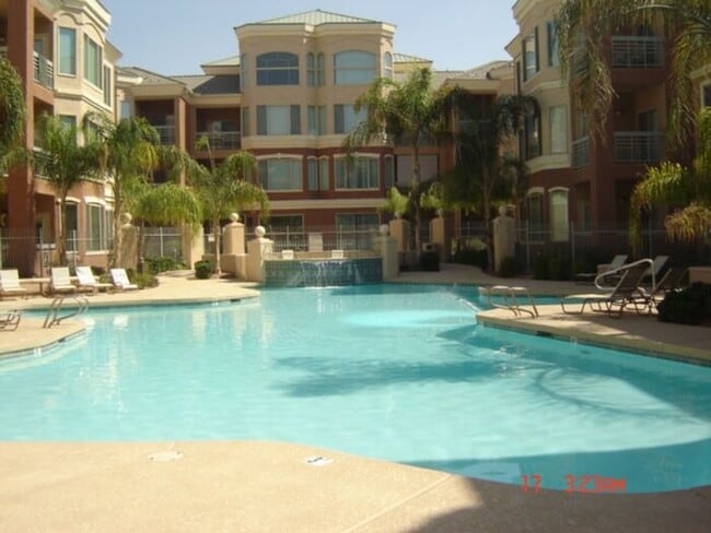 Building Photo - 431 W Rio Salado Pkwy #301 - Regatta. Pointe