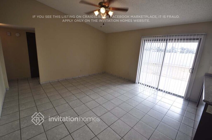 Building Photo - 9503 W Las Palmaritas Dr