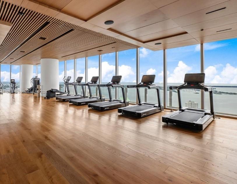 Building Photo - 300 Biscayne Boulevard Way