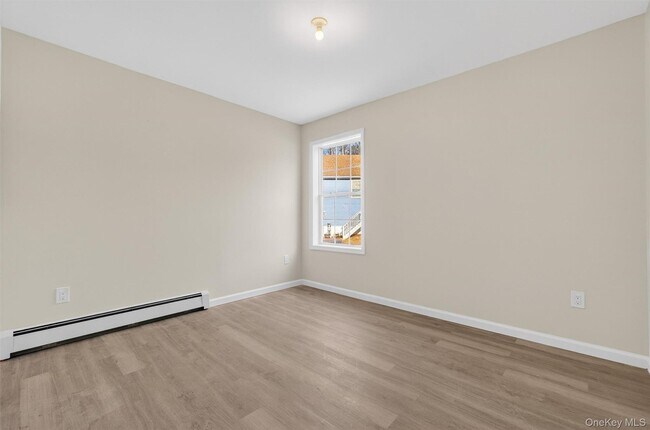 Building Photo - 149 Lewis Ln