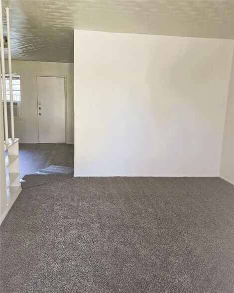 Building Photo - 2414 52nd St