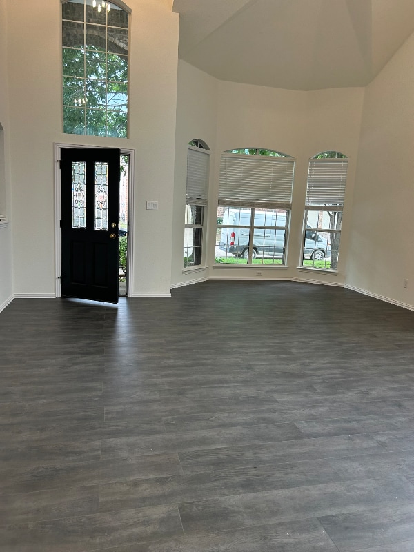 Building Photo - 412 Cypress Hill Dr