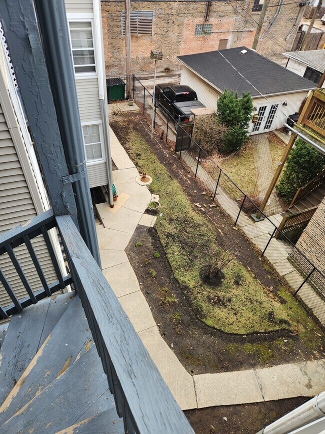 Building Photo - 5959 N Magnolia Ave