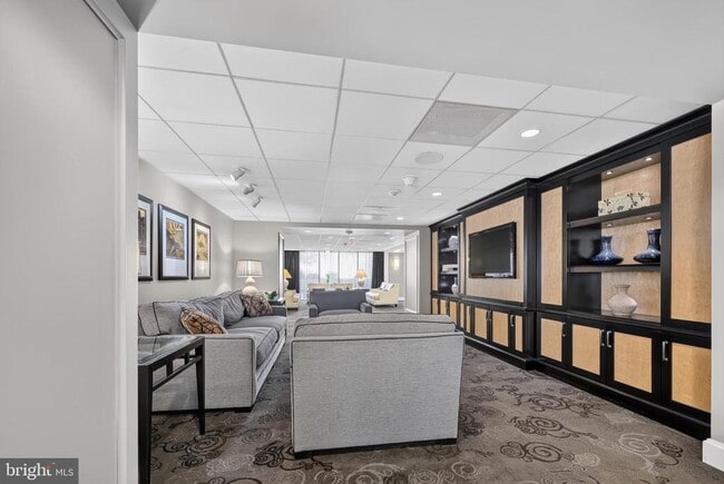 Building Photo - 4601 N Park Ave