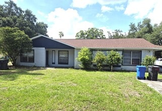 Building Photo - 2 bedroom 1 bath - Move in special