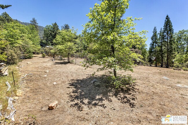 Building Photo - 25465 Seneca Dr