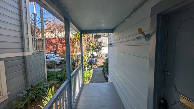 Building Photo - 816 Addison St