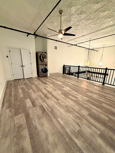 Building Photo - 177 Chestnut St