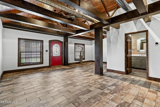 Building Photo - 7716 Wenda Dr