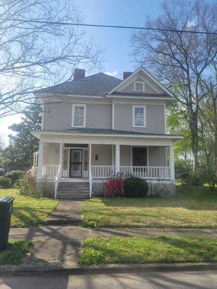 Building Photo - 2622 Ave H