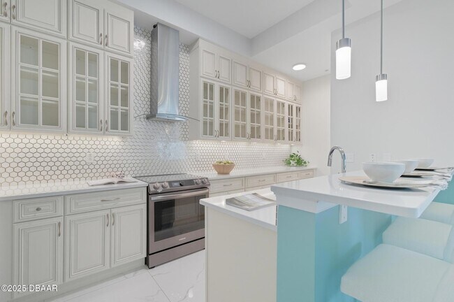 Building Photo - 200 Ocean Crest Dr