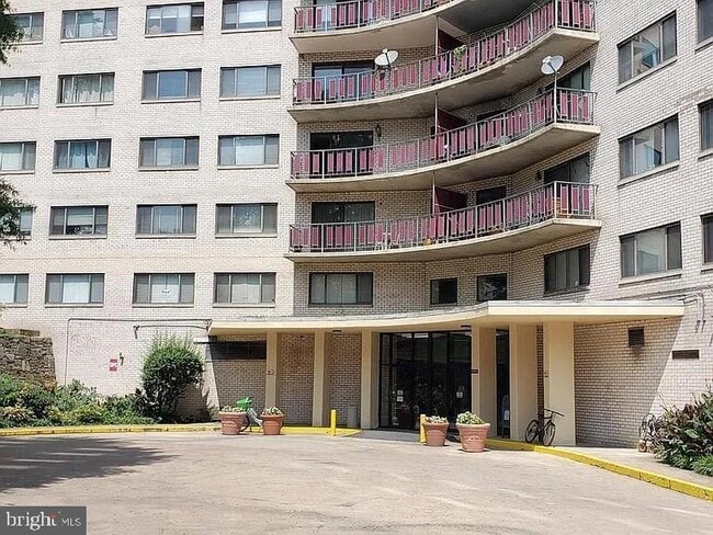 Building Photo - 8830 Piney Branch Rd
