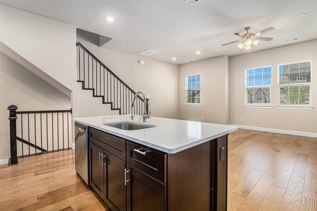 Building Photo - 315 Ferndale St