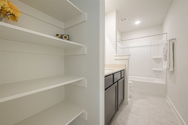 Building Photo - 7538 Coral Ter Dr