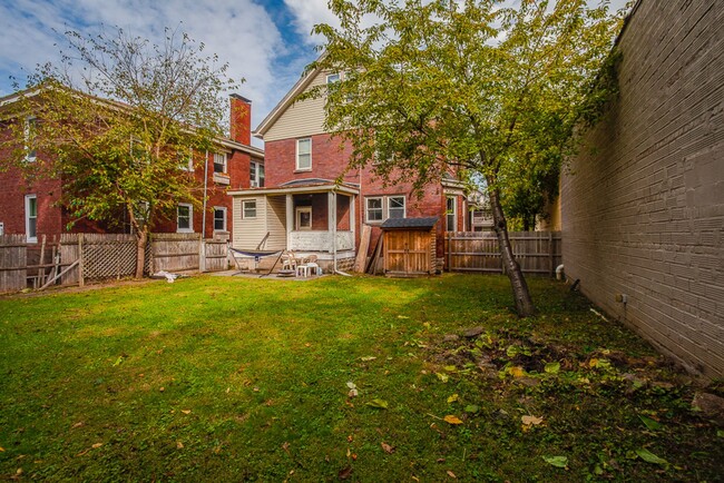 Building Photo - Updated XU Student Rental House