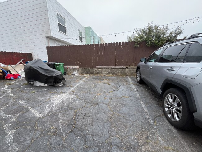 Building Photo - 3215 Taraval St