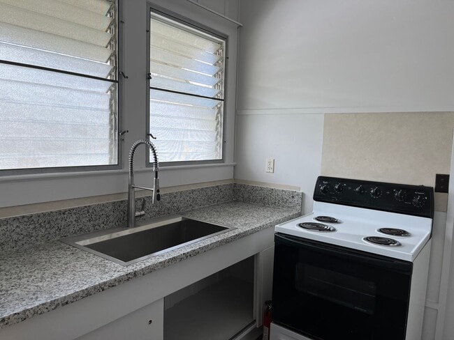 Building Photo - RMS100ach (REOM)