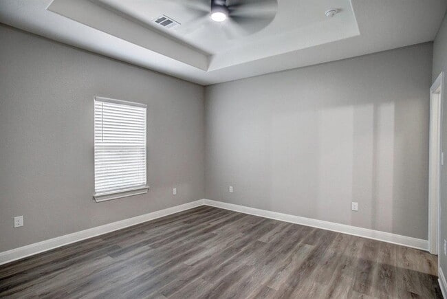 Building Photo - 121 S Kanaio Dr