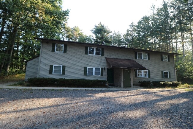 Building Photo - 2 Waldron Ln