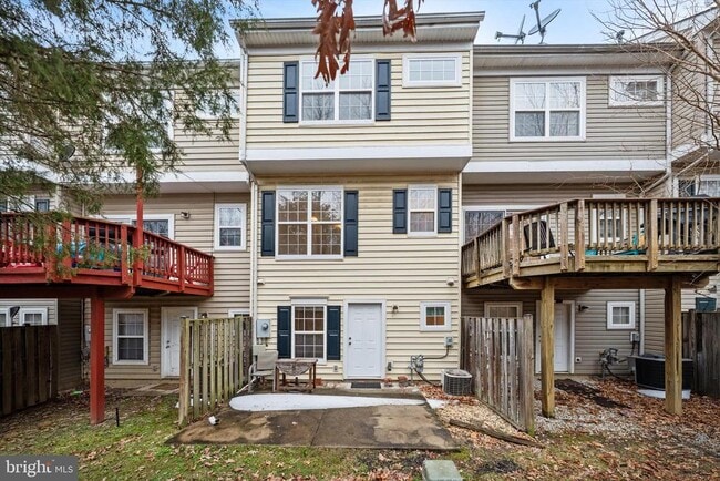 Building Photo - 23094 Fontwell Square