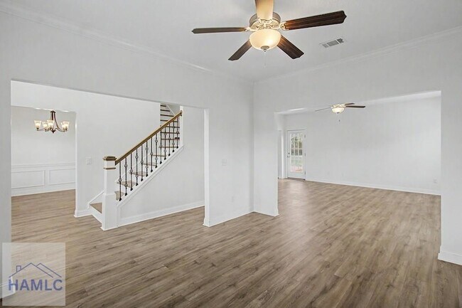 Building Photo - 206 Farnsworth Trl