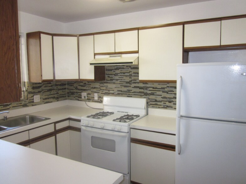 Building Photo - 8863 Alcott St