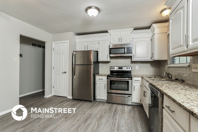 Building Photo - 1862 Cottonwood Dr