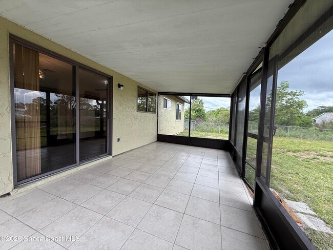 Building Photo - 1490 Van Buren Ave SE