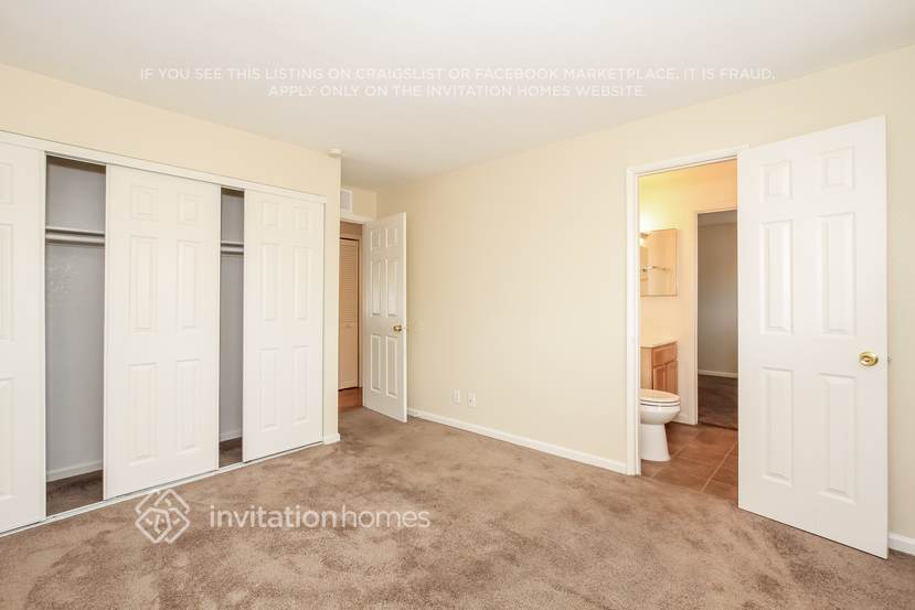 Building Photo - 8615 N 36th Ave