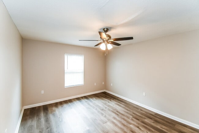 Building Photo - 5342 Arlington Rd