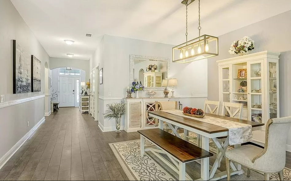 Dinning Room - 727 129th St NE