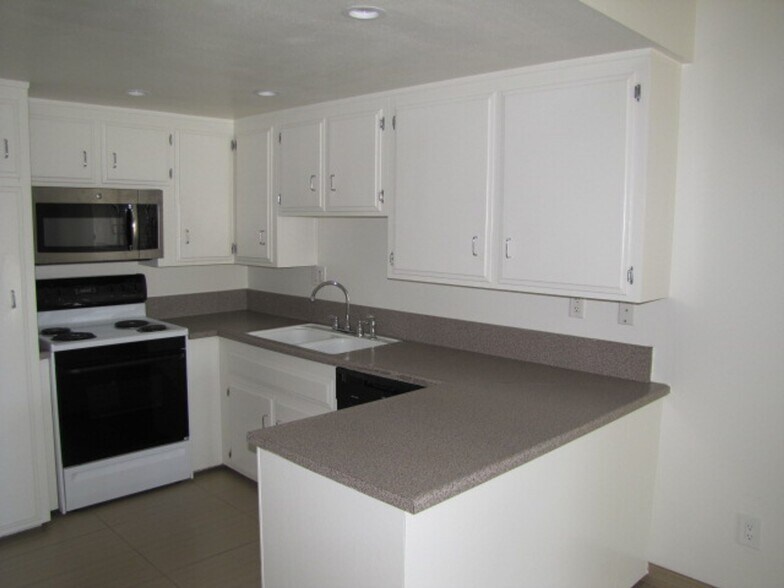 Building Photo - Glendora West Apartments