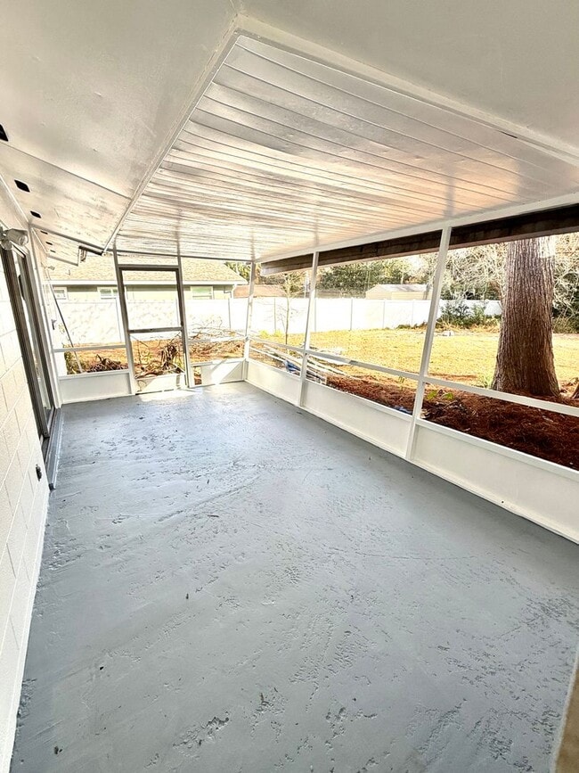 Building Photo - Beautifully Renovated 4-Bedroom Home with Large Backyard & 2-Car Garage