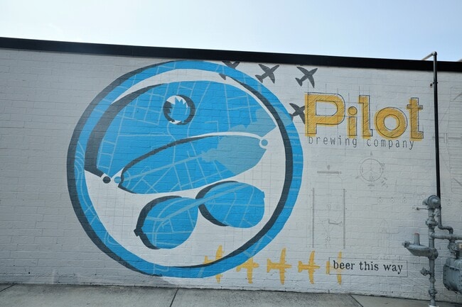 Building Photo - 1415 Hamorton Pl