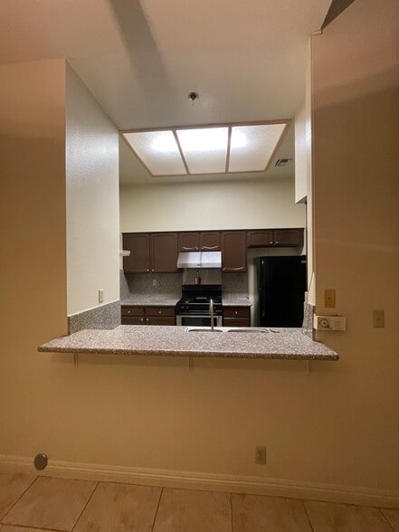 between dinning n Kitchen - 999 Figueroa Ter