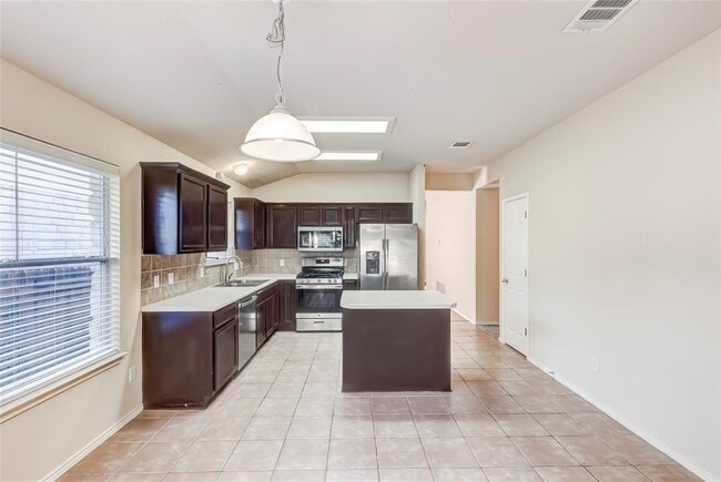 Building Photo - 11308 Los Comancheros Rd