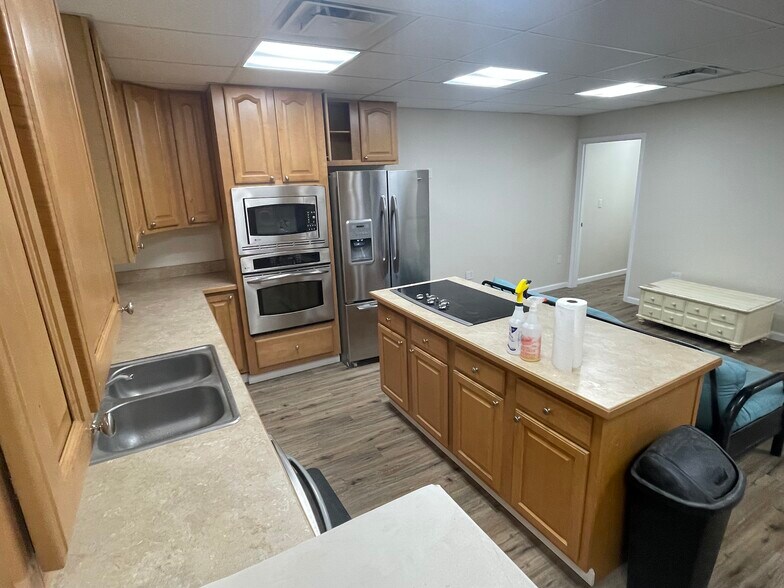 Kitchen & Great Room - 31 N Main St