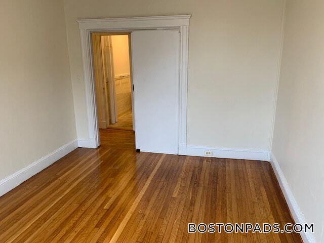 Building Photo - 1175 Boylston St