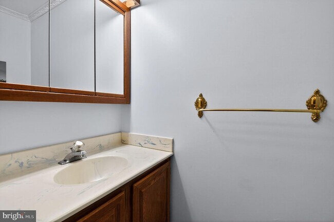 Building Photo - 22040 Caravel Ct