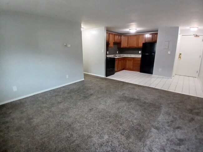 Primary Photo - Williams Court Apartments