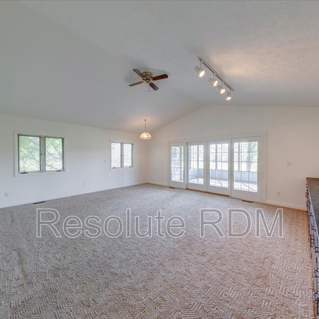 Building Photo - 12001 E 300 S