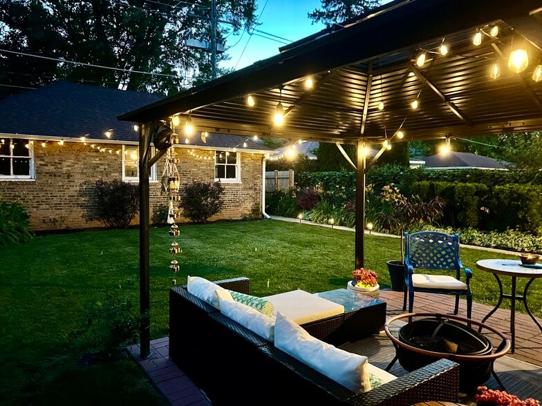 Backyard - 224 N Austin Blvd
