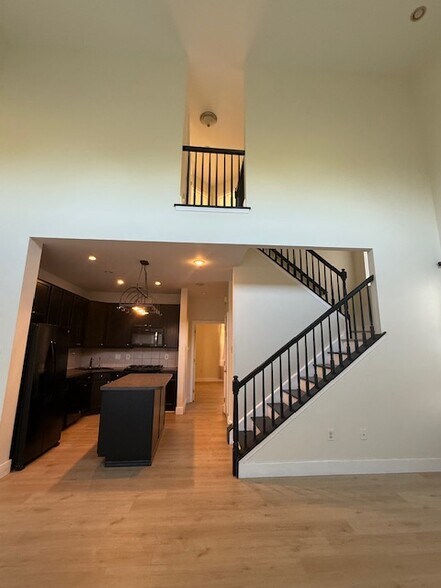 Building Photo - 9401 Wrensong Ct