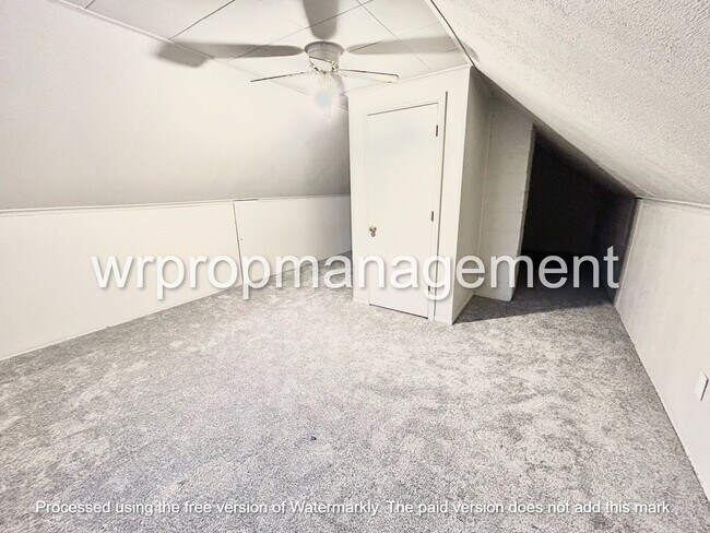 Building Photo - 4217 N Lockwood Ave