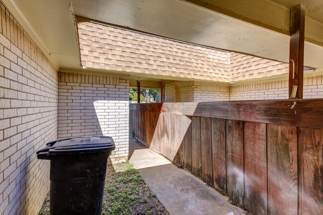 Building Photo - 3610 54th St