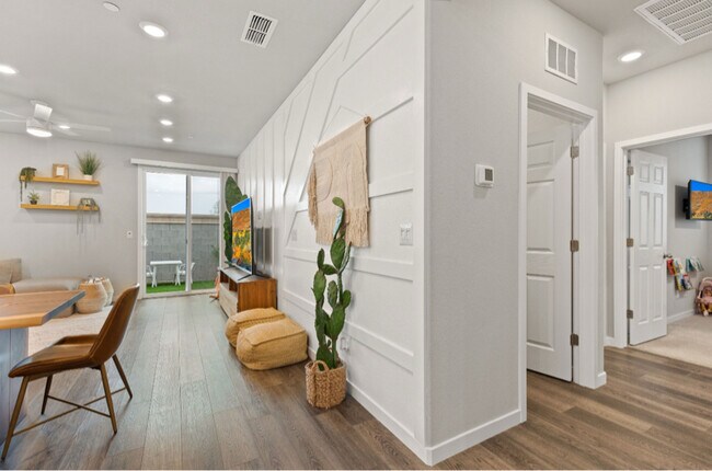 Building Photo - 1305 Swallowtail Dr