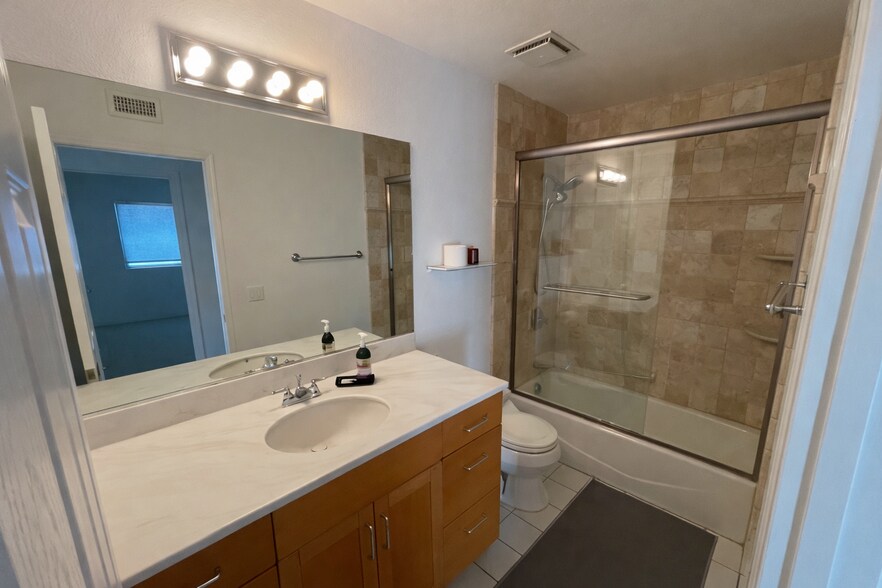 Building Photo - 8442 Crimson Cir