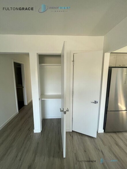 Building Photo - 7621 N Sheridan Rd